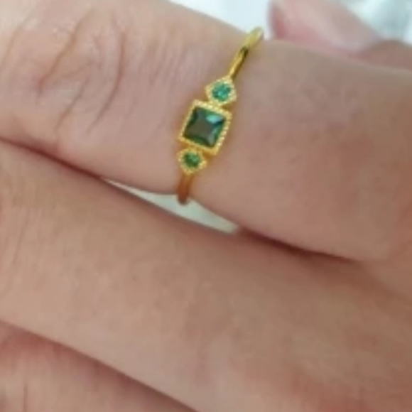 925 Sterling Silver Yellow Gold Green Zircon Daint - Picture 6 of 8